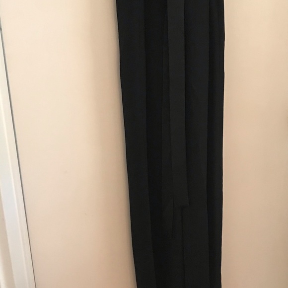 New never worn jumpsuit - Picture 2 of 3